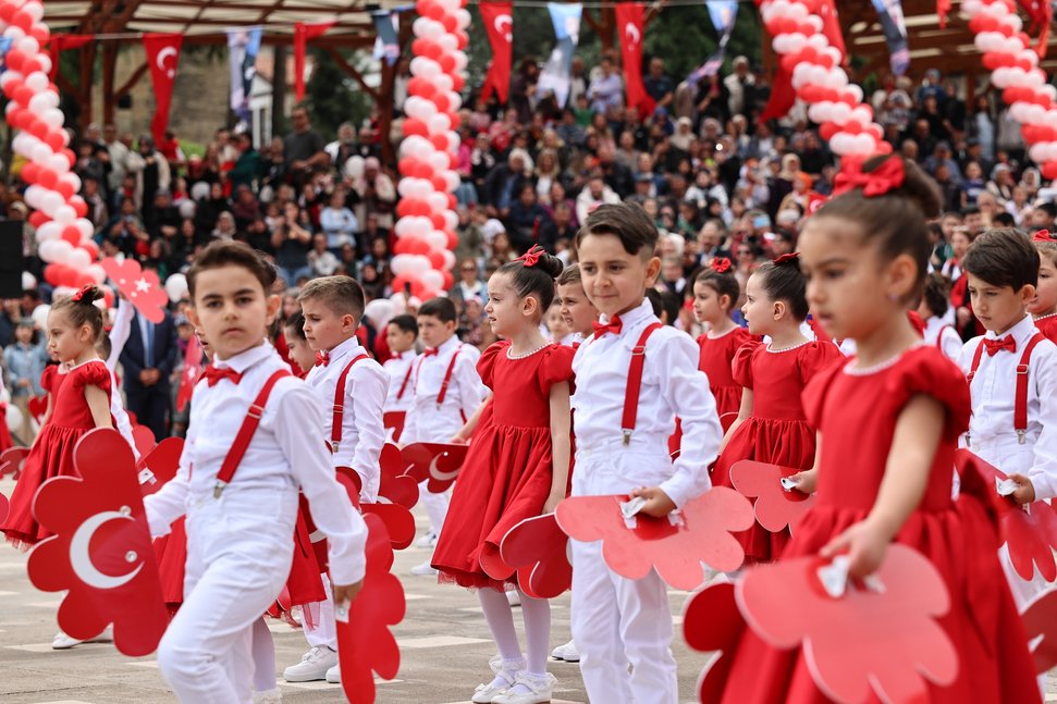 23 Nisan Ulusal Egemenlik ve Çocuk Bayramı, Amasya’mızda Birbirinden Güzel Etkinliklerle, Büyük Bir Gurur ve Coşkuyla Kutlandı